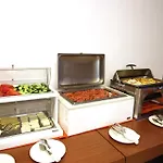 6 Milje Hotel