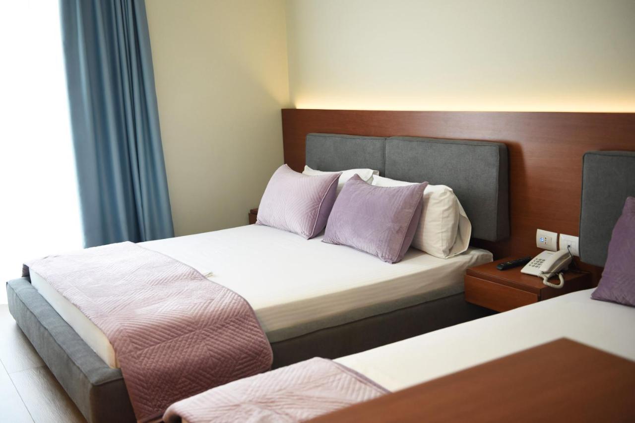 6 Milje Hotel 4*