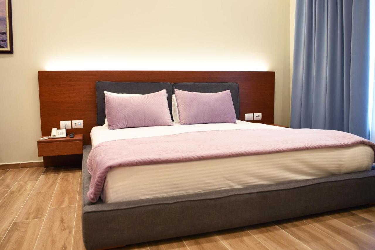 Hotel 6 Milje 4*