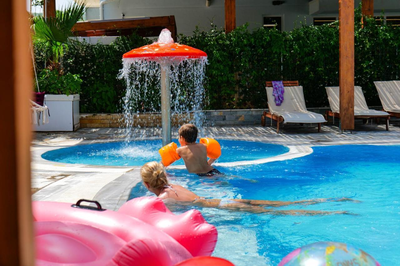 6 Milje Hotel 4*